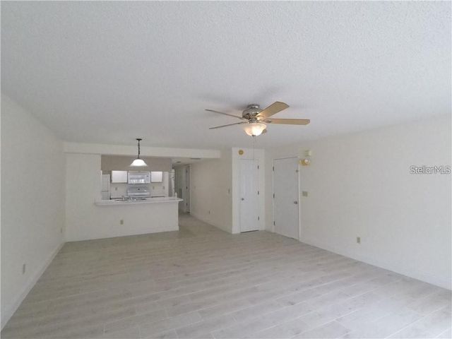 2010 ROYAL BAY BOULEVARD 113, Kissimmee, FL 34746