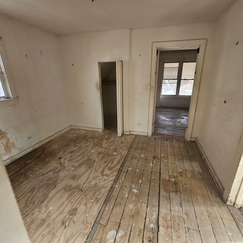 116 N Laramie Avenue, Chicago, IL 60644