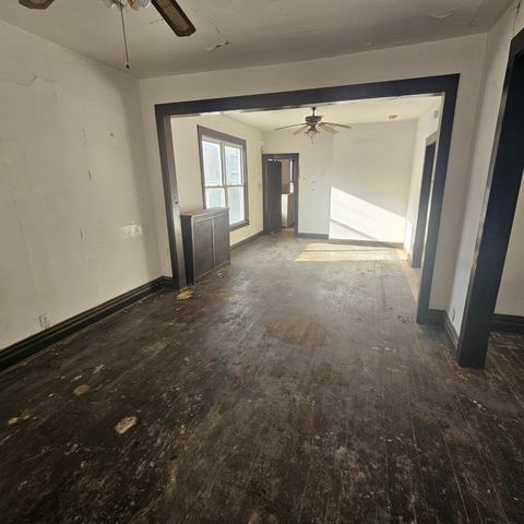 116 N Laramie Avenue, Chicago, IL 60644