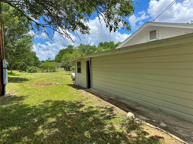 138 San Jacinto ST, Bastrop, TX 78602