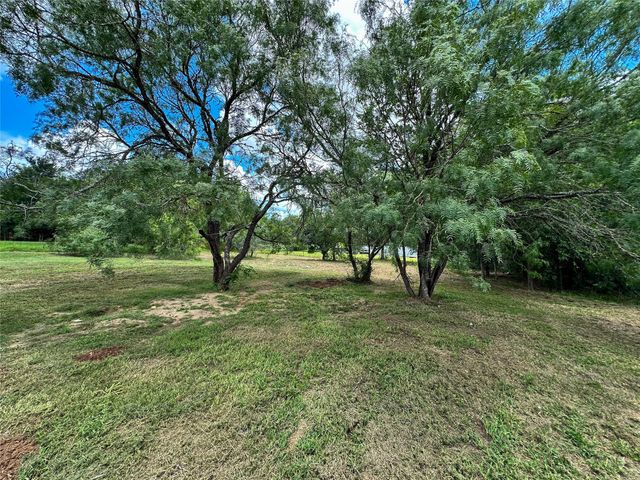 138 San Jacinto ST, Bastrop, TX 78602