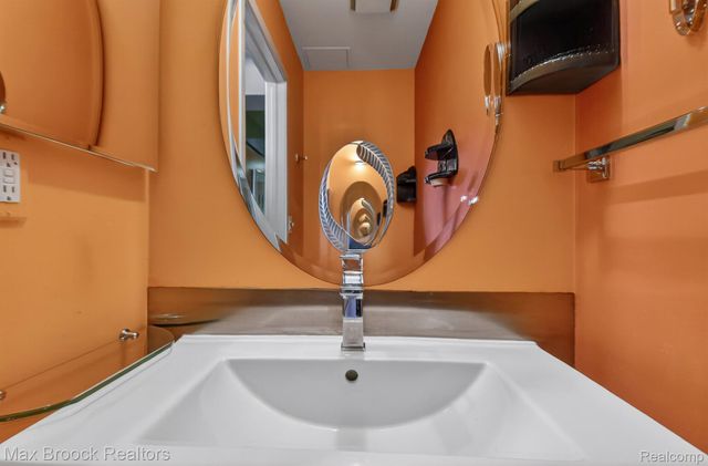 101 Curry Avenue 518, Royal Oak, MI 48067