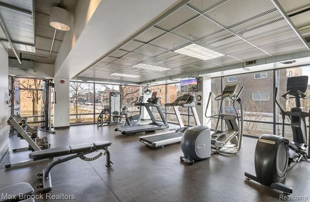 101 Curry Avenue 518, Royal Oak, MI 48067