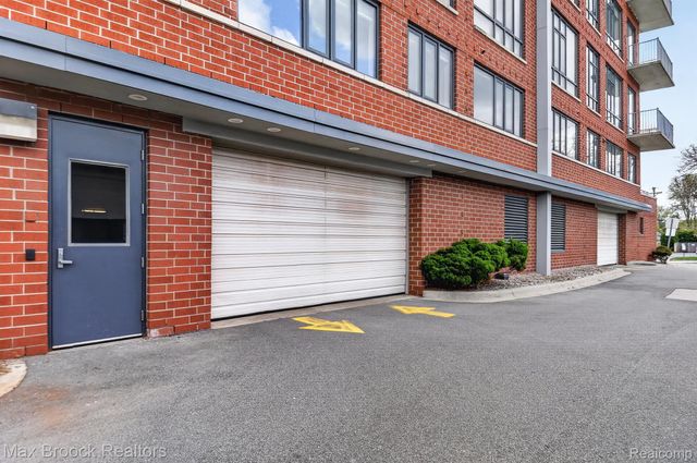 101 Curry Avenue 518, Royal Oak, MI 48067