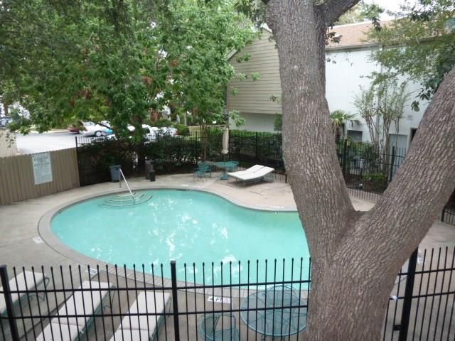 2100 Tanglewilde Street 565, Houston, TX 77063