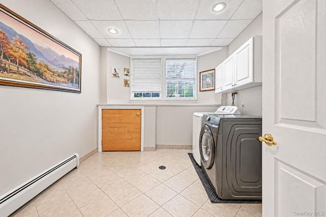1 Chen Court, Middle Island, NY 11953