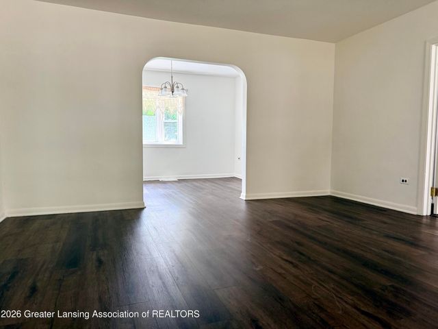 1127 W Maple Street, Lansing, MI 48915