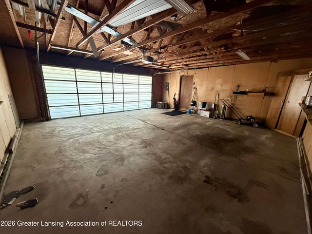 1127 W Maple Street, Lansing, MI 48915