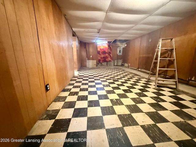 1127 W Maple Street, Lansing, MI 48915