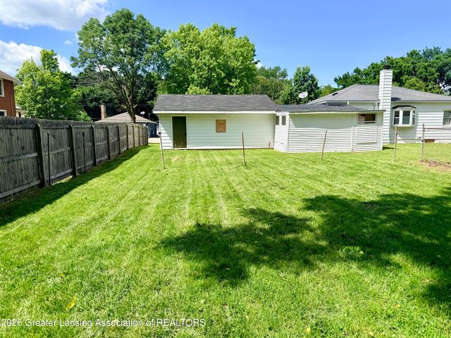 1127 W Maple Street, Lansing, MI 48915