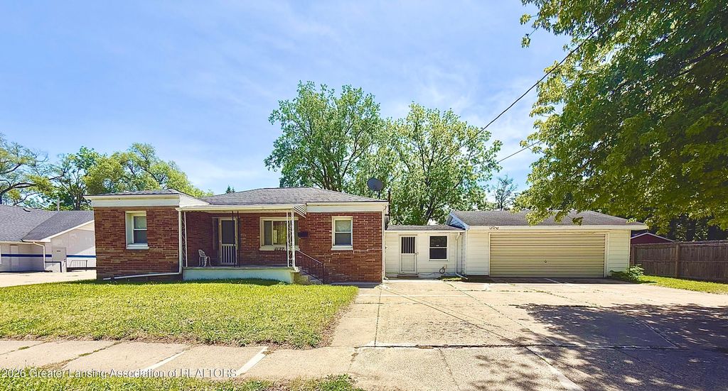 1127 W Maple Street, Lansing, MI 48915