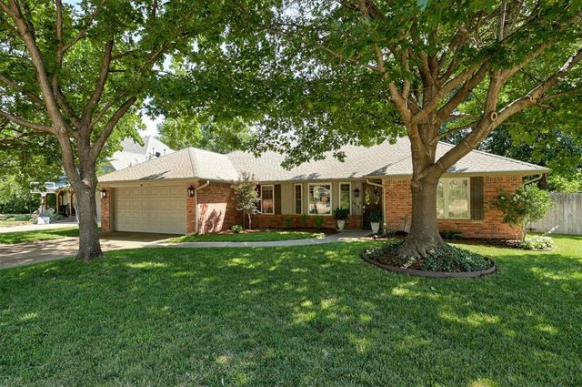 1412 Pine Oak Drive, Edmond, OK 73034