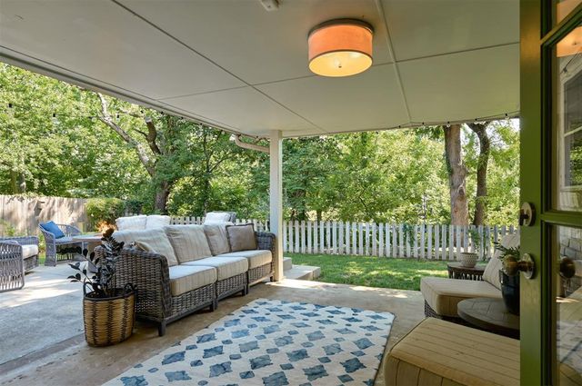 1412 Pine Oak Drive, Edmond, OK 73034