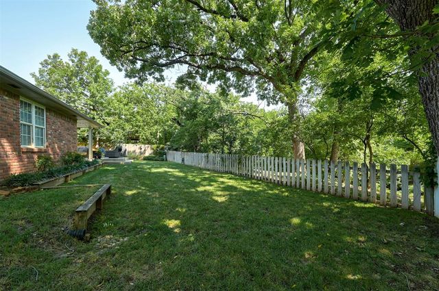 1412 Pine Oak Drive, Edmond, OK 73034