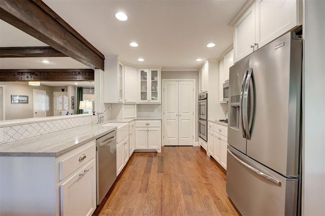 1412 Pine Oak Drive, Edmond, OK 73034