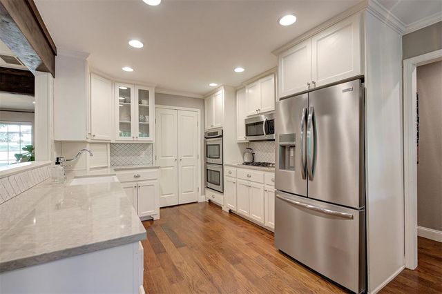 1412 Pine Oak Drive, Edmond, OK 73034