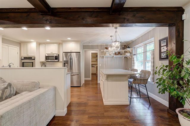 1412 Pine Oak Drive, Edmond, OK 73034