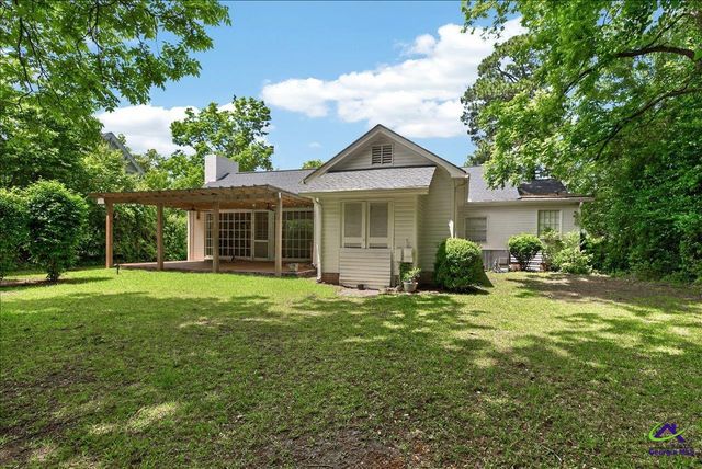 1304 Swift Street, Perry, GA 31069