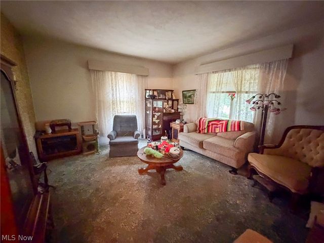 5679 Youngstown Kingsville Road NE, Cortland, OH 44410