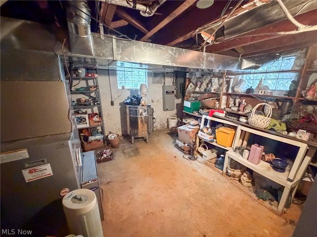 5679 Youngstown Kingsville Road NE, Cortland, OH 44410