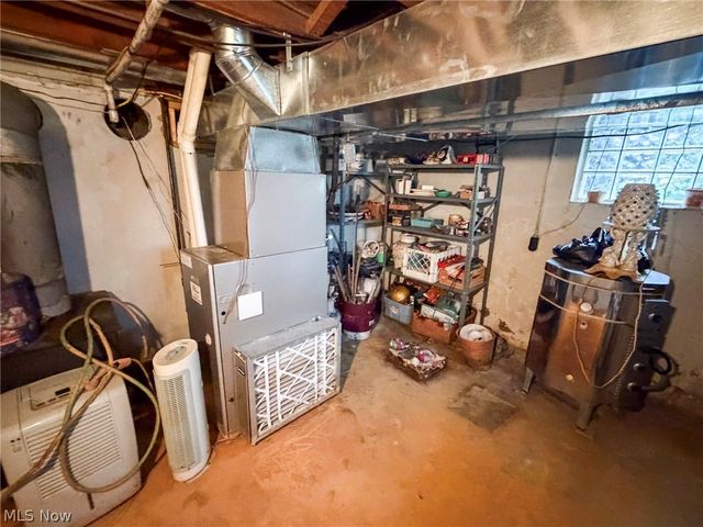 5679 Youngstown Kingsville Road NE, Cortland, OH 44410
