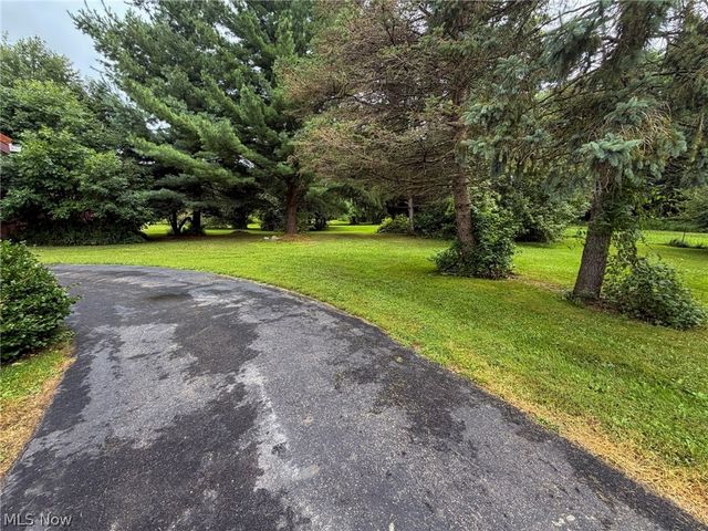 5679 Youngstown Kingsville Road NE, Cortland, OH 44410