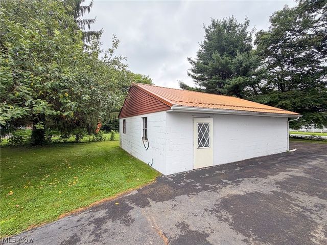 5679 Youngstown Kingsville Road NE, Cortland, OH 44410