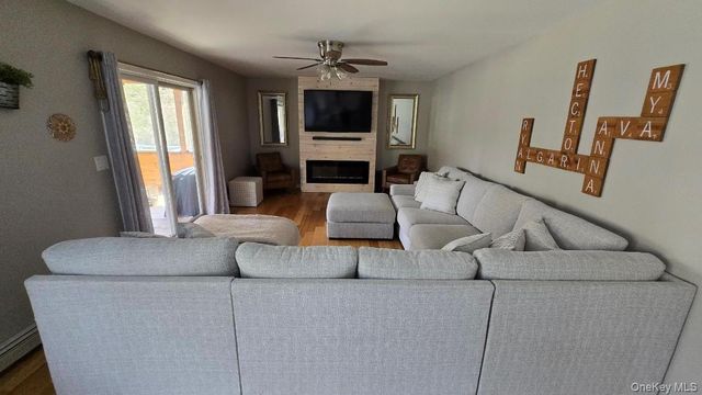 50 Leo Lane, Poughquag, NY 12570