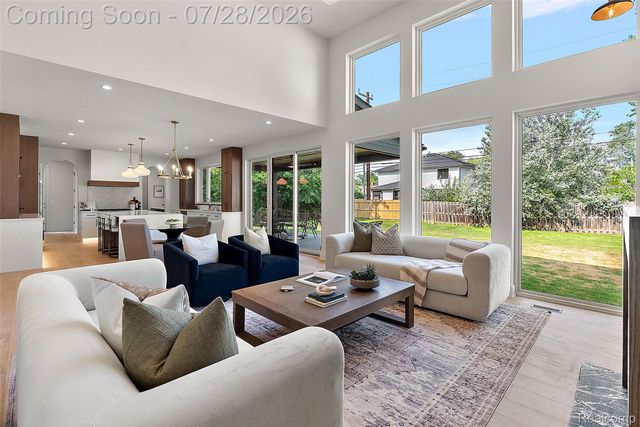 3919 Woodland Avenue, Royal Oak, MI 48073