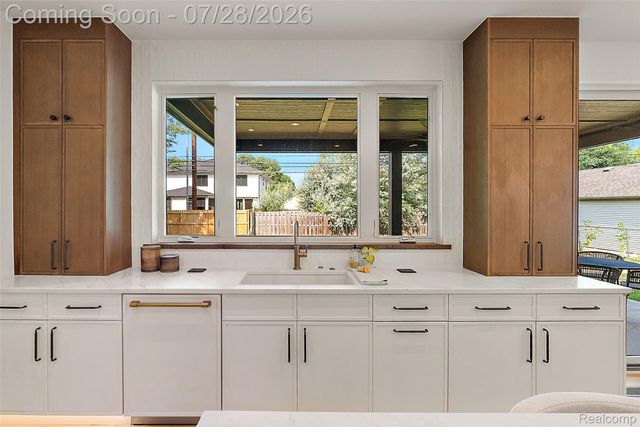 3919 Woodland Avenue, Royal Oak, MI 48073