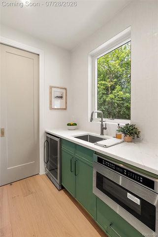 3919 Woodland Avenue, Royal Oak, MI 48073