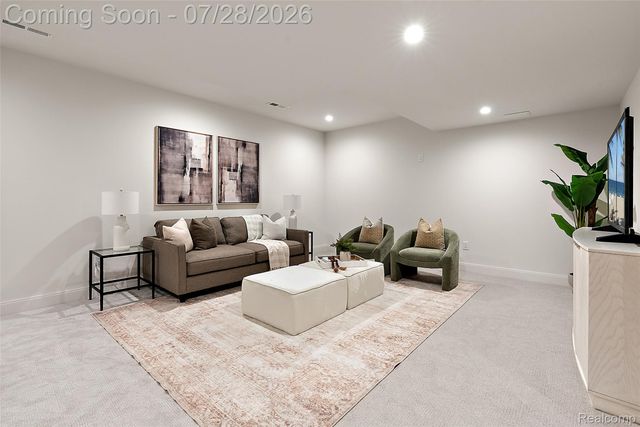 3919 Woodland Avenue, Royal Oak, MI 48073