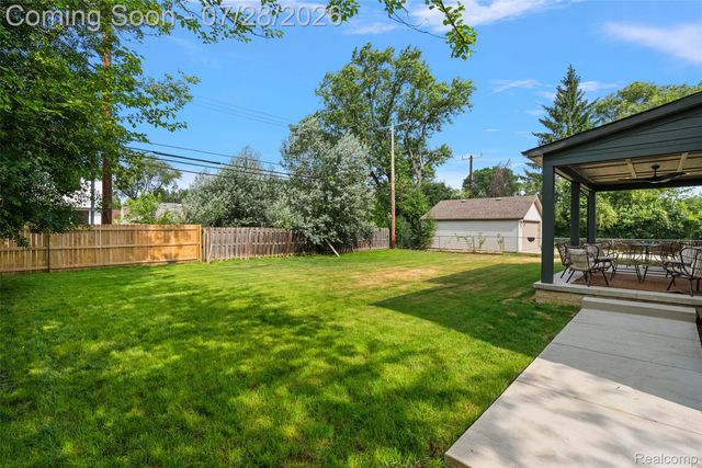 3919 Woodland Avenue, Royal Oak, MI 48073