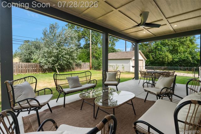 3919 Woodland Avenue, Royal Oak, MI 48073