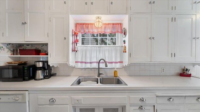 817 Maple Street, Alexandria, MN 56308