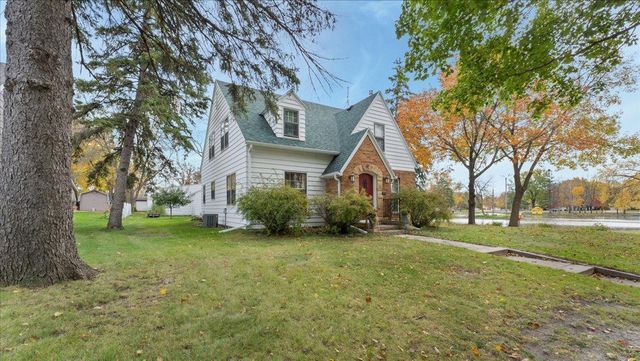 817 Maple Street, Alexandria, MN 56308