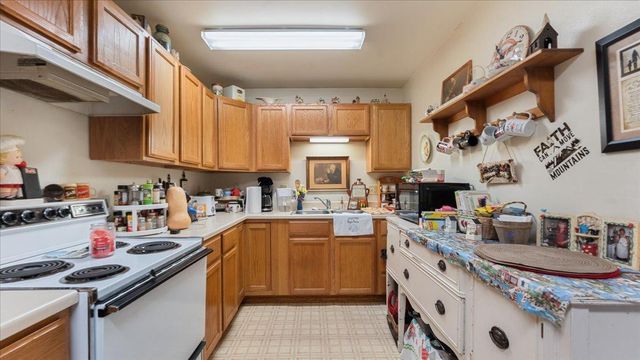 817 Maple Street, Alexandria, MN 56308