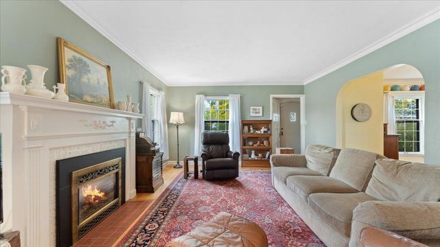 817 Maple Street, Alexandria, MN 56308