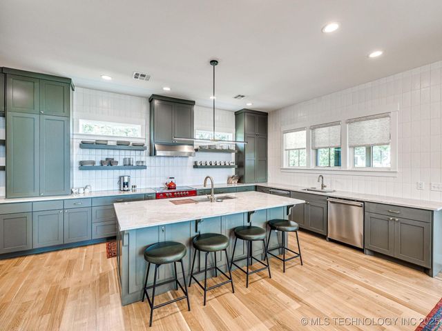 111 Lower Greenway, Carlton Landing, OK 74432