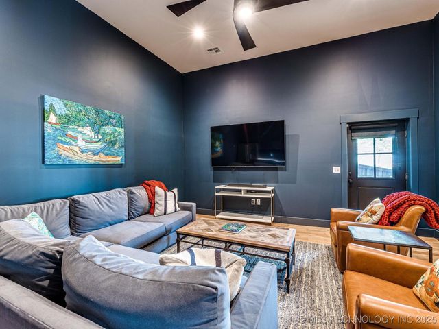 111 Lower Greenway, Carlton Landing, OK 74432