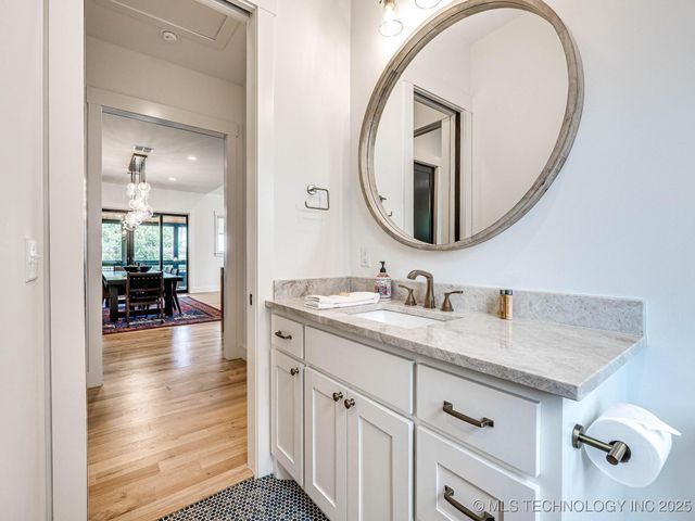 111 Lower Greenway, Carlton Landing, OK 74432