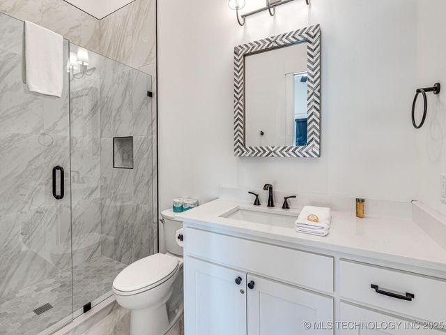 111 Lower Greenway, Carlton Landing, OK 74432