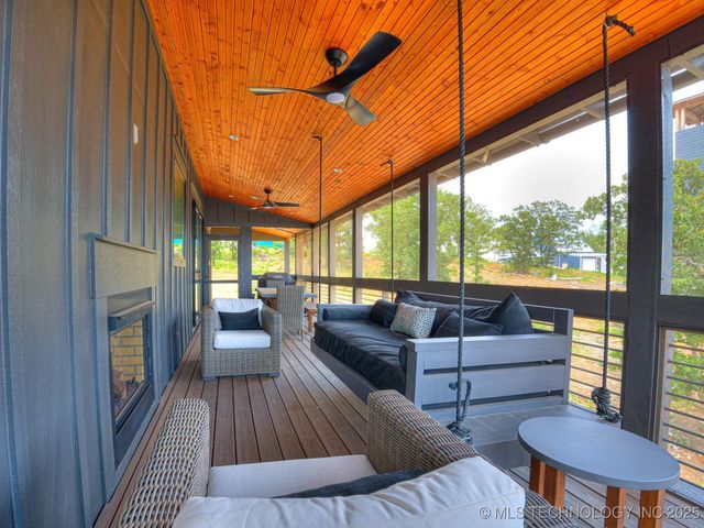 111 Lower Greenway, Carlton Landing, OK 74432