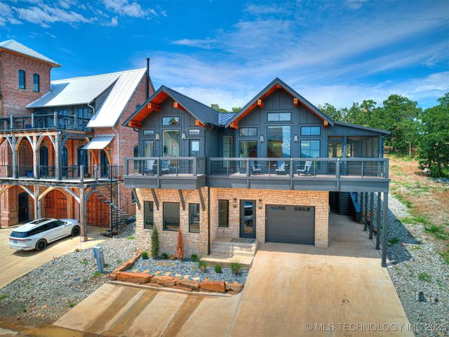 111 Lower Greenway, Carlton Landing, OK 74432