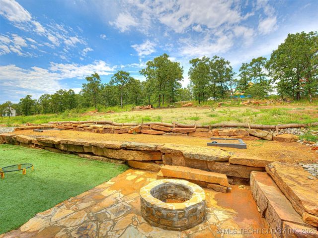 111 Lower Greenway, Carlton Landing, OK 74432