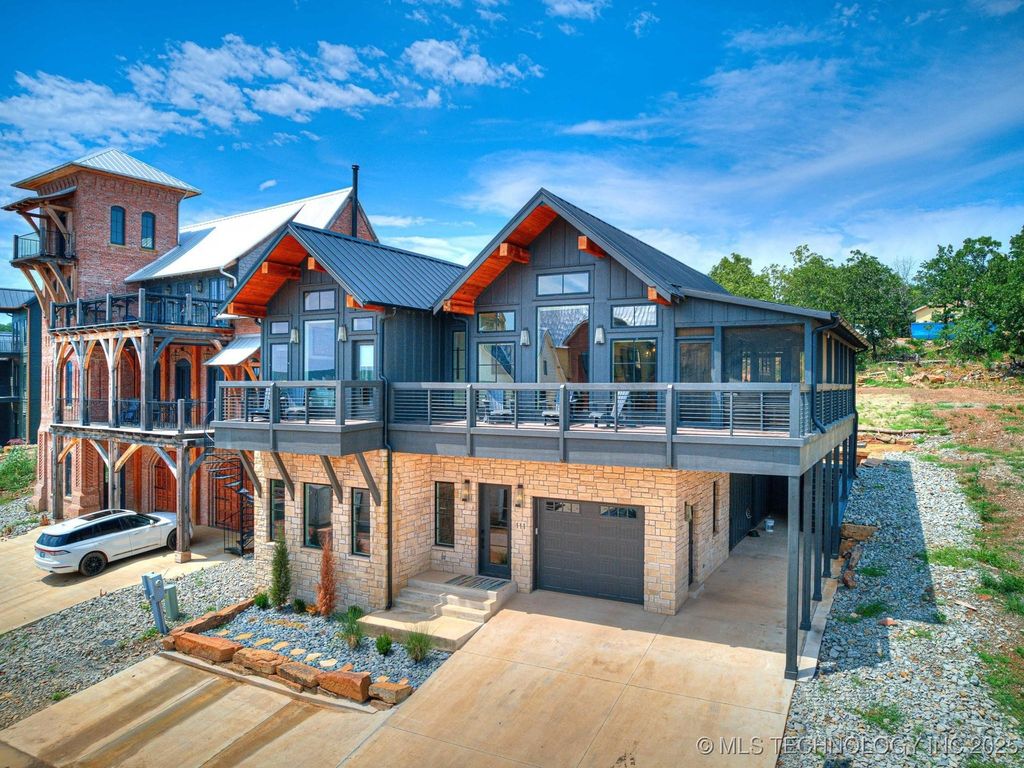 111 Lower Greenway, Carlton Landing, OK 74432