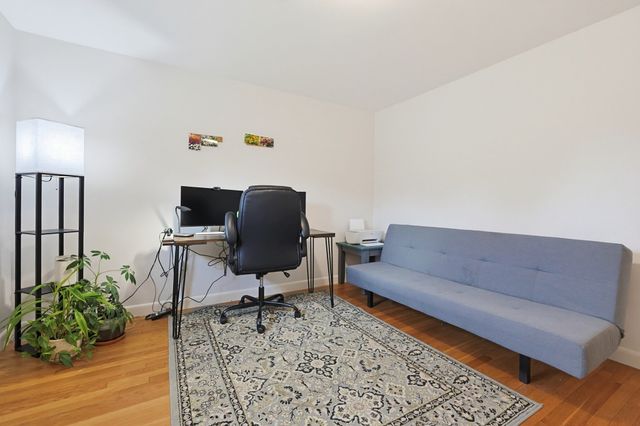 4 Willow St, Franklin, MA 02038
