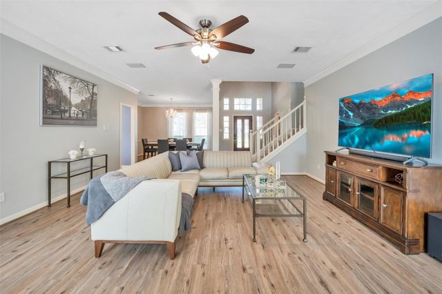 7318 Starbridge Drive, Houston, TX 77095