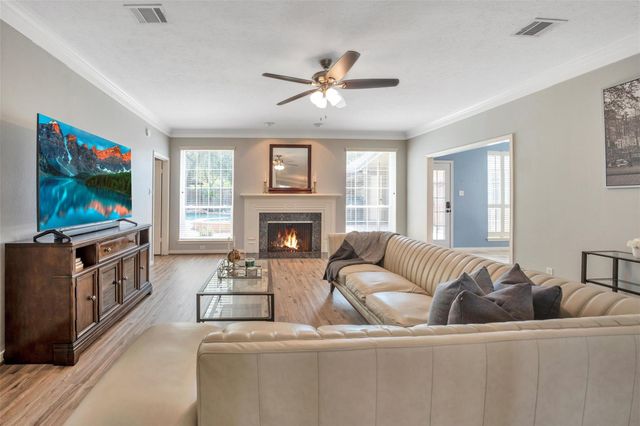 7318 Starbridge Drive, Houston, TX 77095