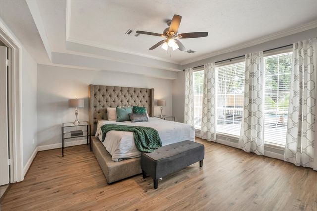 7318 Starbridge Drive, Houston, TX 77095